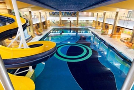 مجموعه استخر خجسته آگاه برای پرسنل دانشگاه علوم پزشکی  